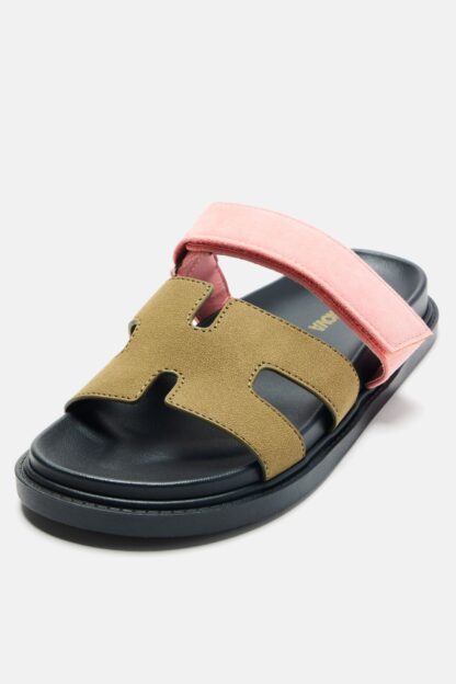 Sandalias Planas Multi-Tiras en Khaki - Image 12