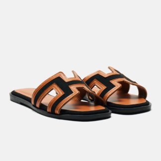 Sandalias Planas de Punta Cuadrada en Negro