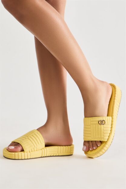 Sandalias Planas Tipo Jellie en Negro - Image 14