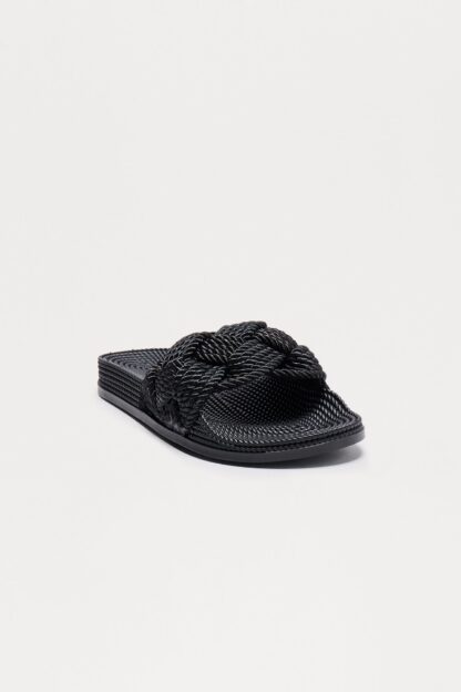Sandalias Planas Trenzadas con Diseño Slip On