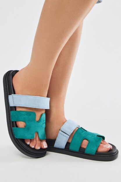 Sandalias Planas Multi-Tiras en Khaki - Image 10