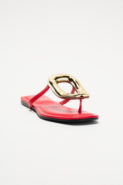 Sandalias Planas Doradas con Detalle Metálico - Image 11